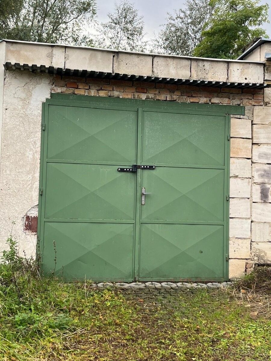 Prodej garáž - Hustopeče u Brna, 693 01