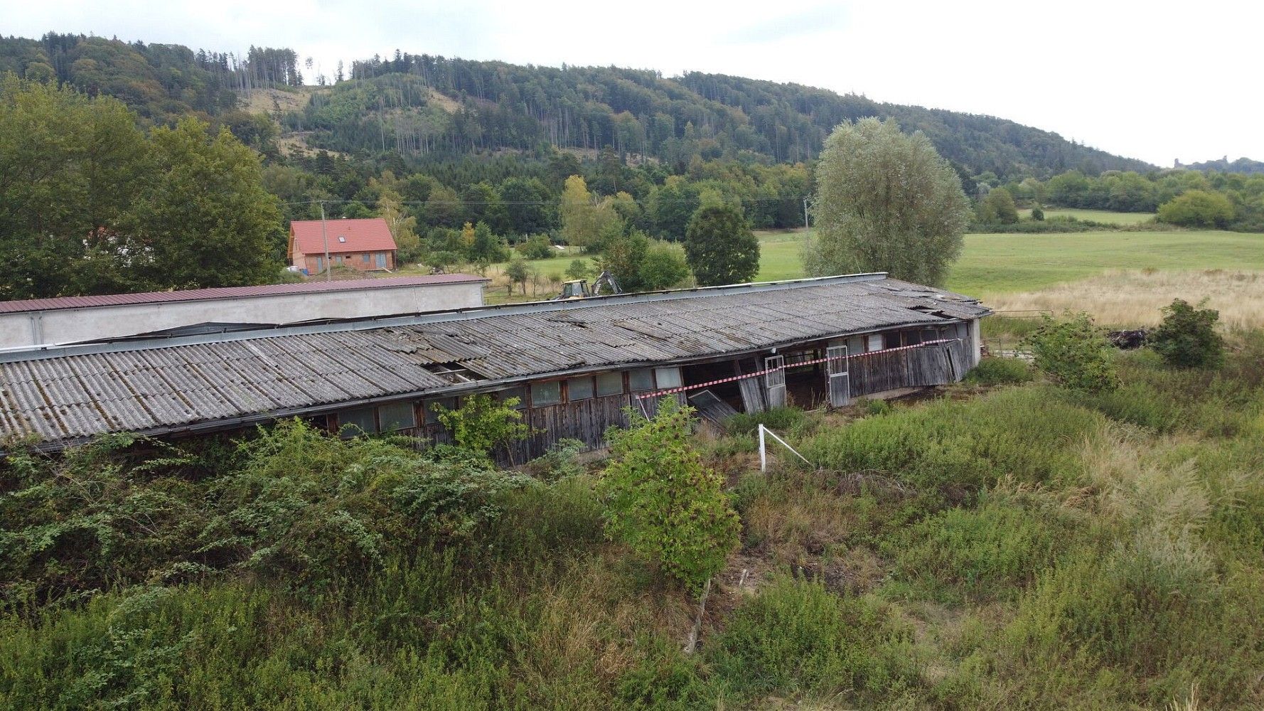 Zemědělský objekt · 1 050 m² · Žlebské Chvalovice, okres Chrudim, Pardubický kraj - 3