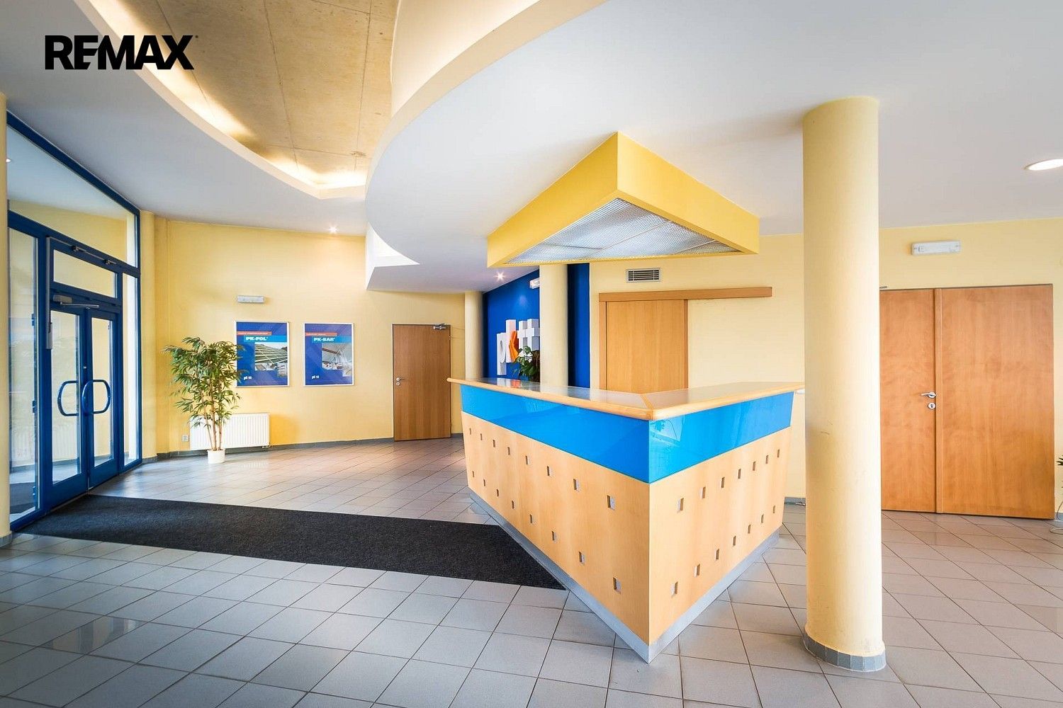 Kanceláře, Strančice, okres Praha-východ, Středočeský kraj, 2 325 m² - 1