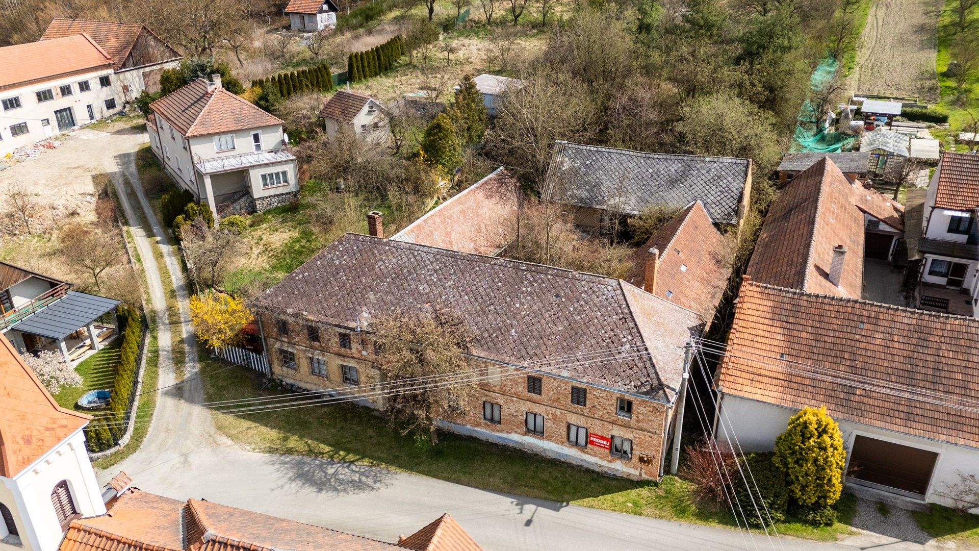 Rodinné domy, Ponikev, Ludmírov, 201 m²