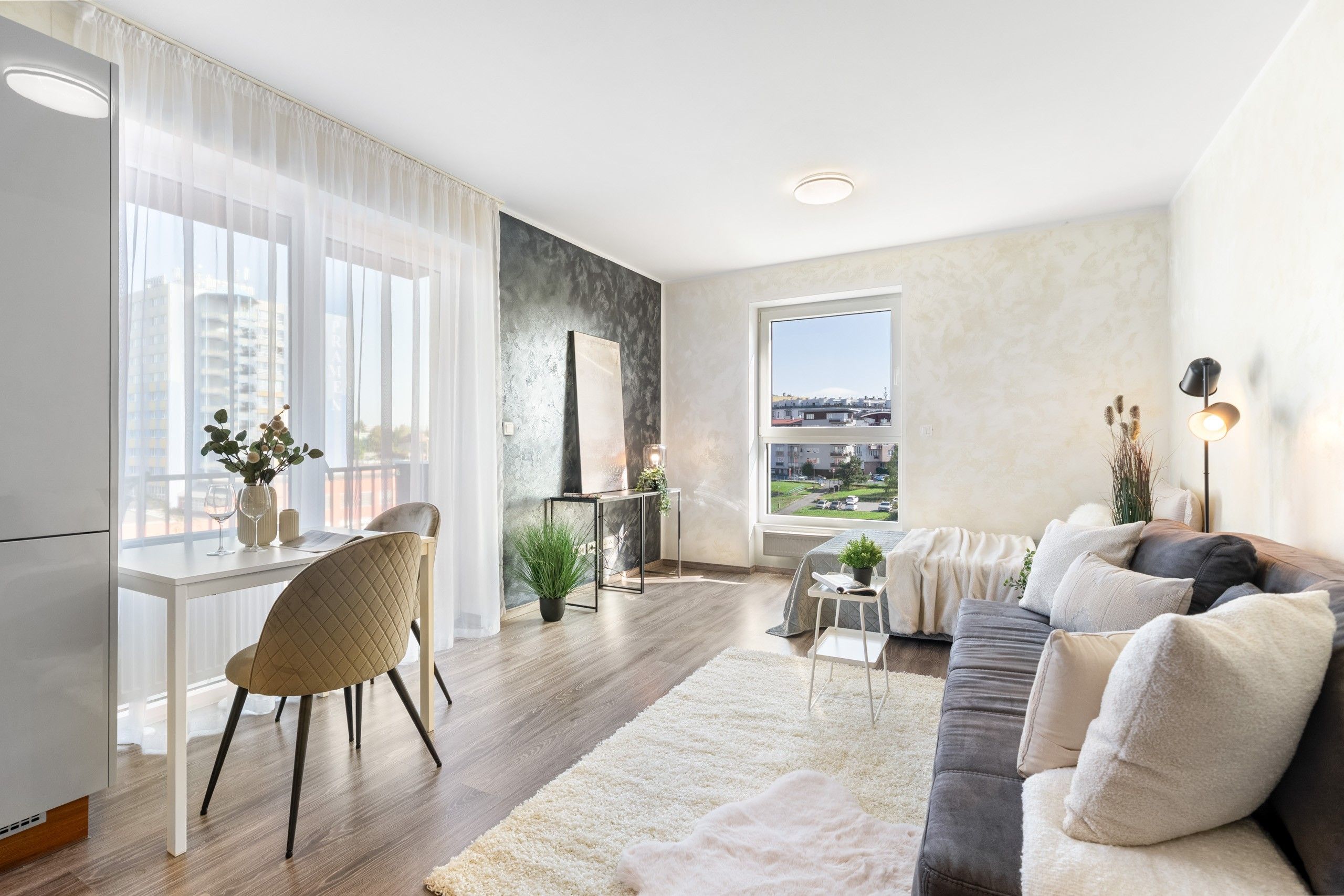Pronájem byt 1+kk - Za černým mostem 1159, Praha Hloubětín, 35 m² - 1