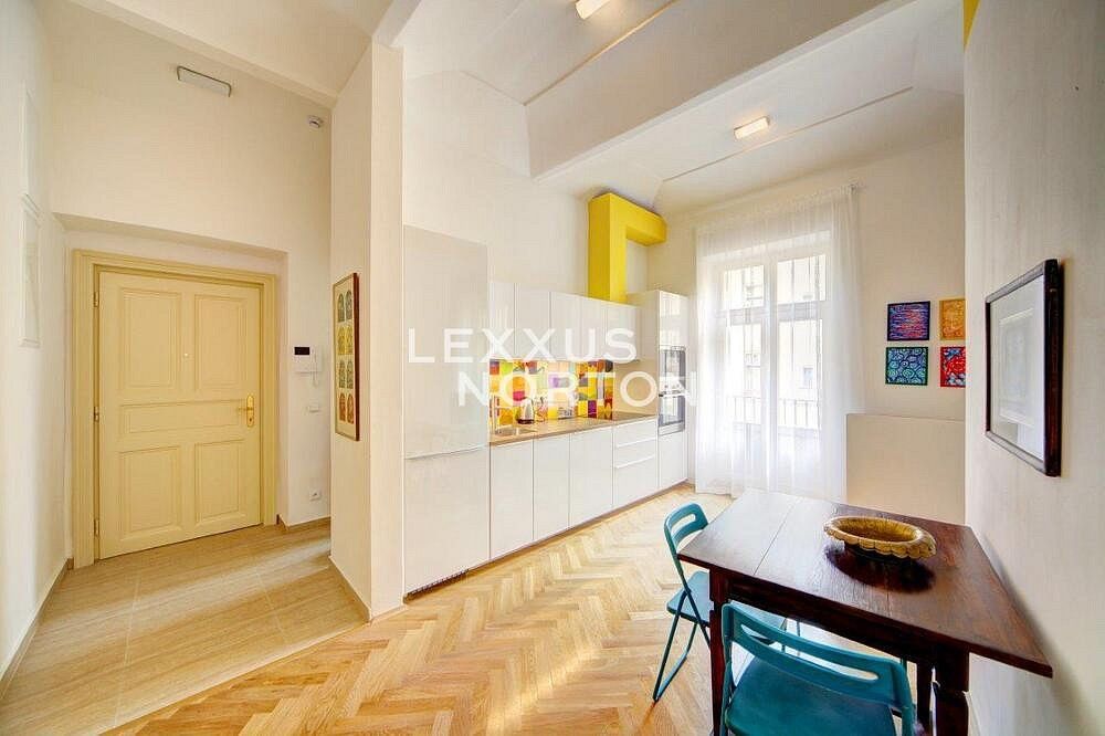 2+kk, Praha - Nové Město, okres Praha 1, Hlavní město Praha, 65 m² - 2