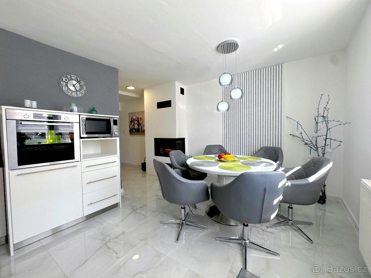 Rodinné domy, Dobšice, 671 82