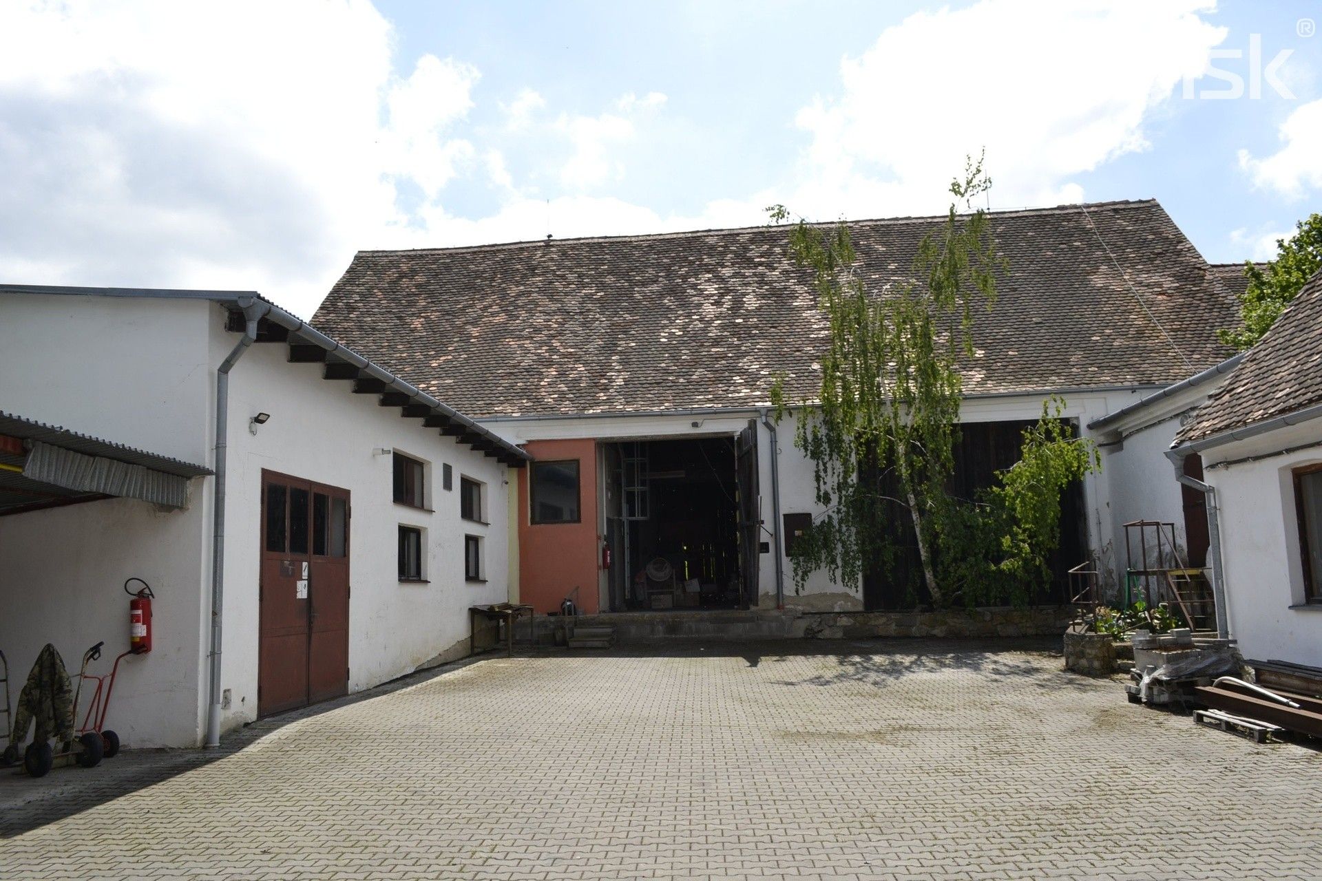 Prodej výrobní prostory - Blatnice, 910 m²