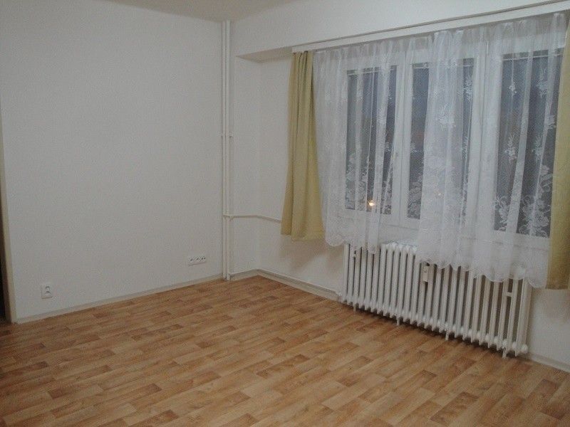 Byt · Roztoky u Prahy, 252 63 - 4