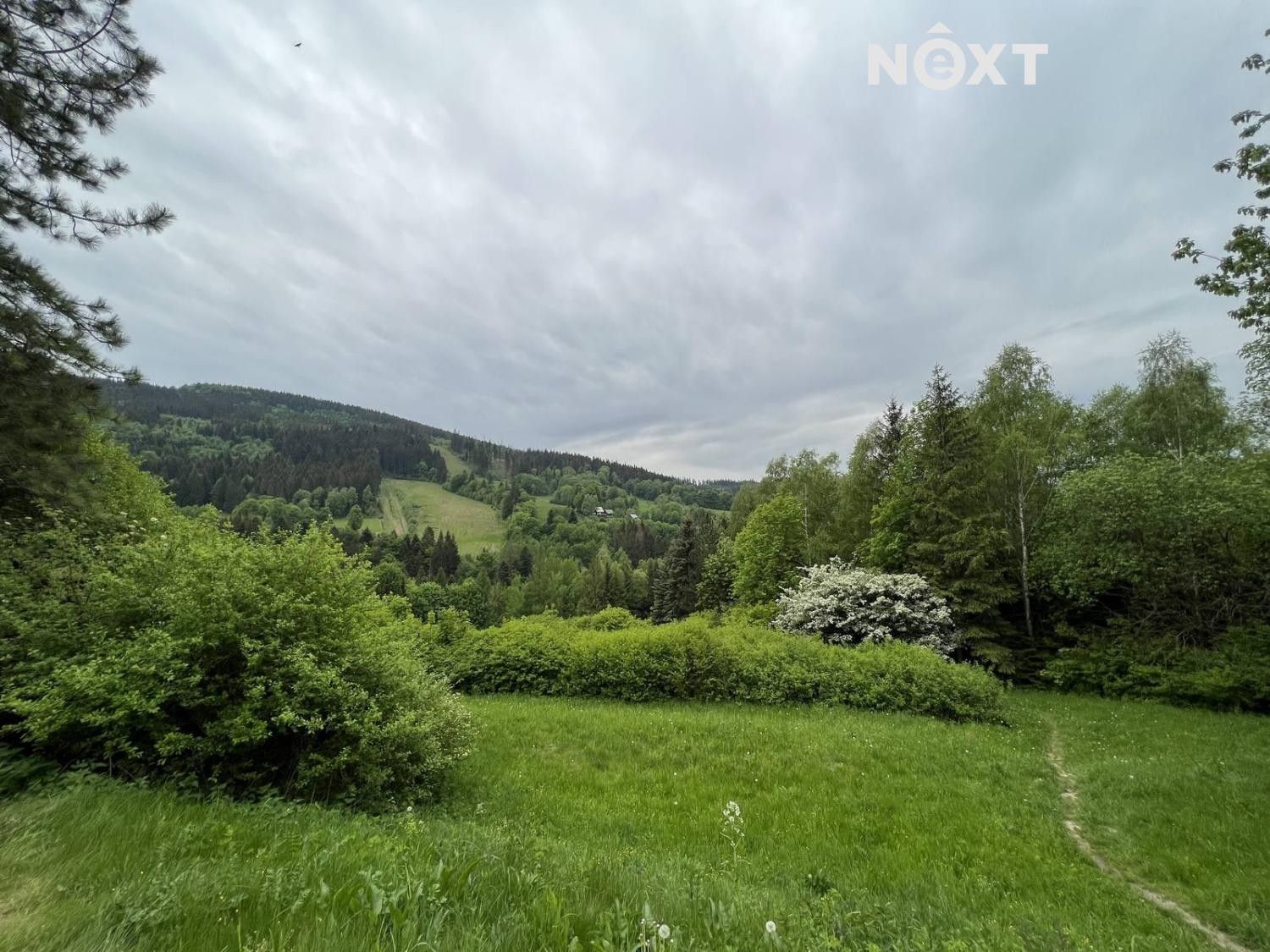 Ubytovací zařízení · 9 000 m² · Malenovice - 4