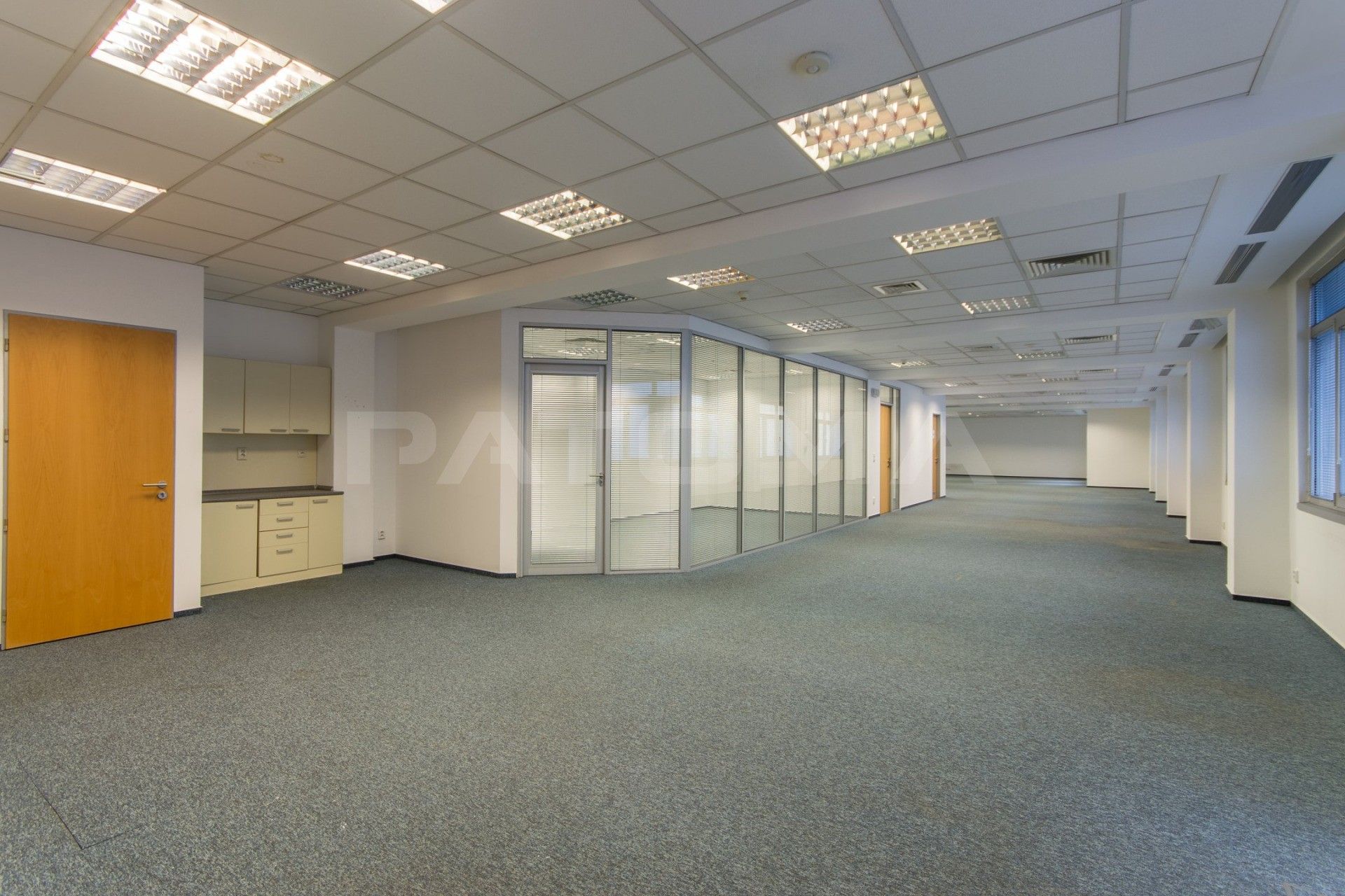 Kancelář · 948 m² · Sokolovská, Praha - 4