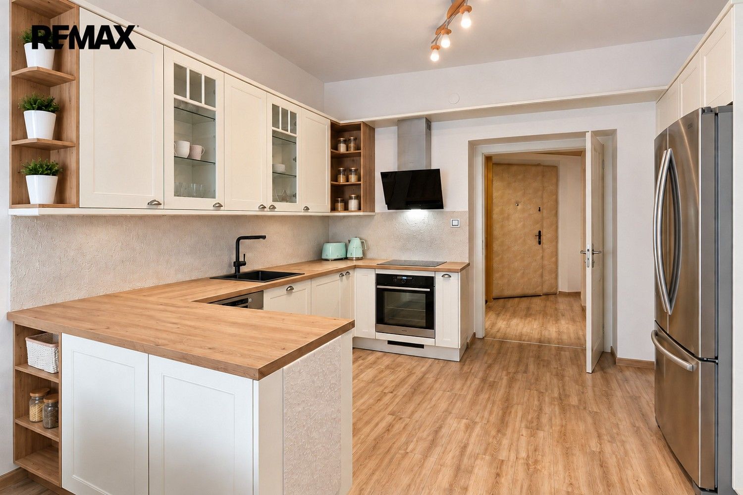 Byt 2+1 · 76 m² · Praha - Vysočany, okres Praha 9, Hlavní město Praha - 3