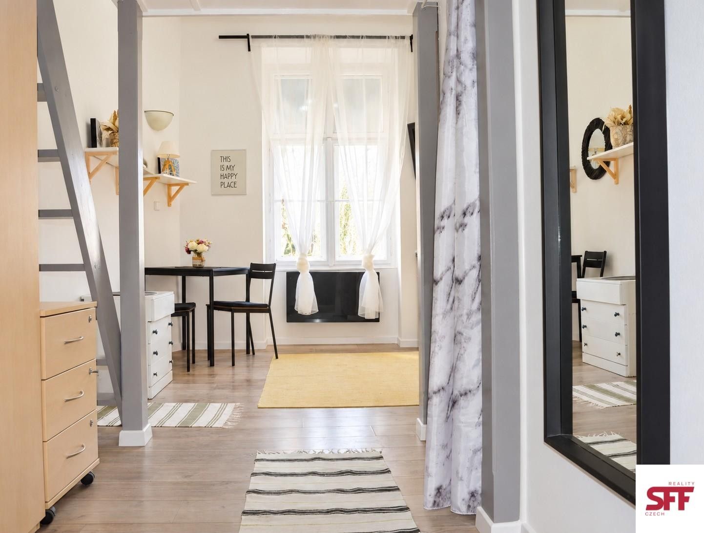 Pronájem byt 1+kk - Na bojišti, Praha, 17 m² - 5