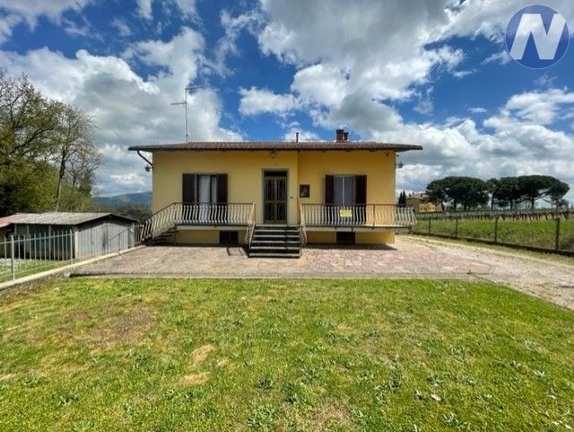 Rodinné domy, 987 66, Zahraničí