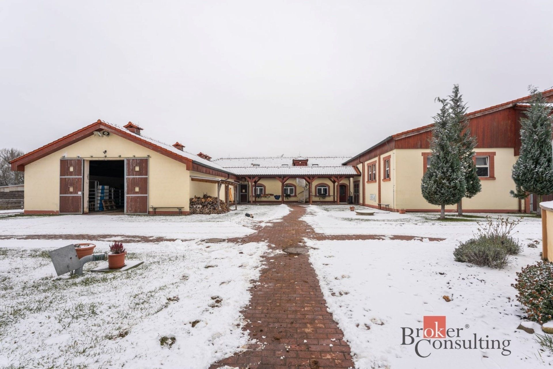 Ostatní, Nučice, 2 093 m² - 1