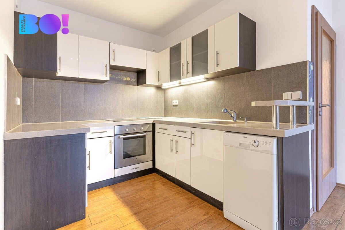 Pronájem byt - Mukařov, 251 62