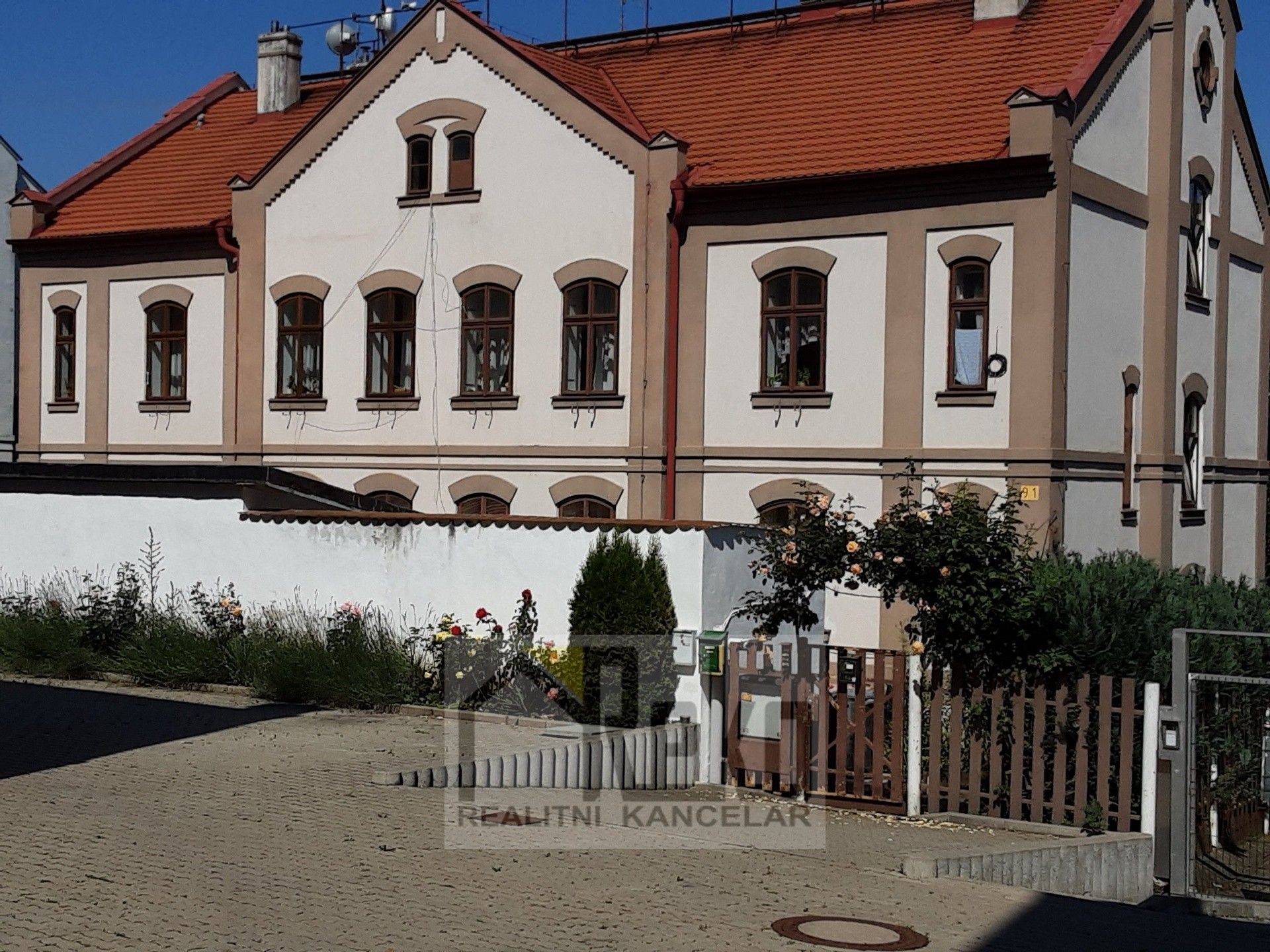 1+1, Bezručova, Králův Dvůr, 48 m²