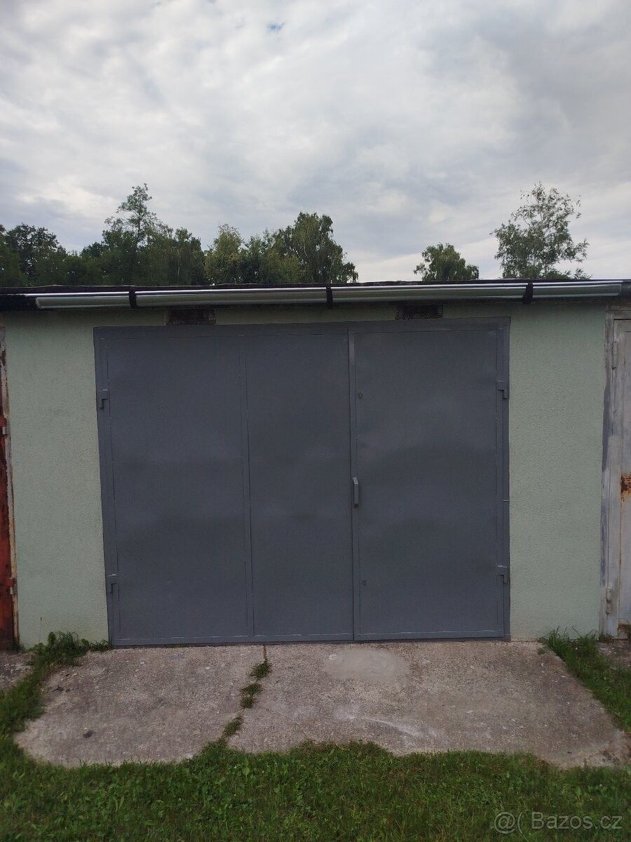 Garáže, Pardubice, 530 02