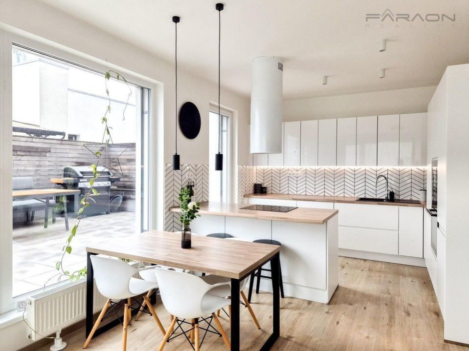 Byt 4+kk · 117 m² · Černodolská, Praha - 3