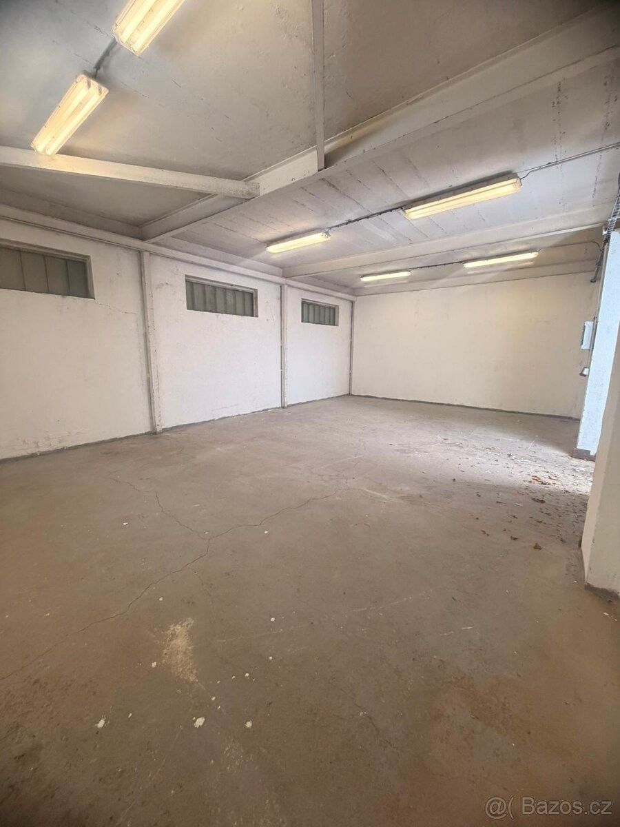 Garáže, Kladno, 272 01