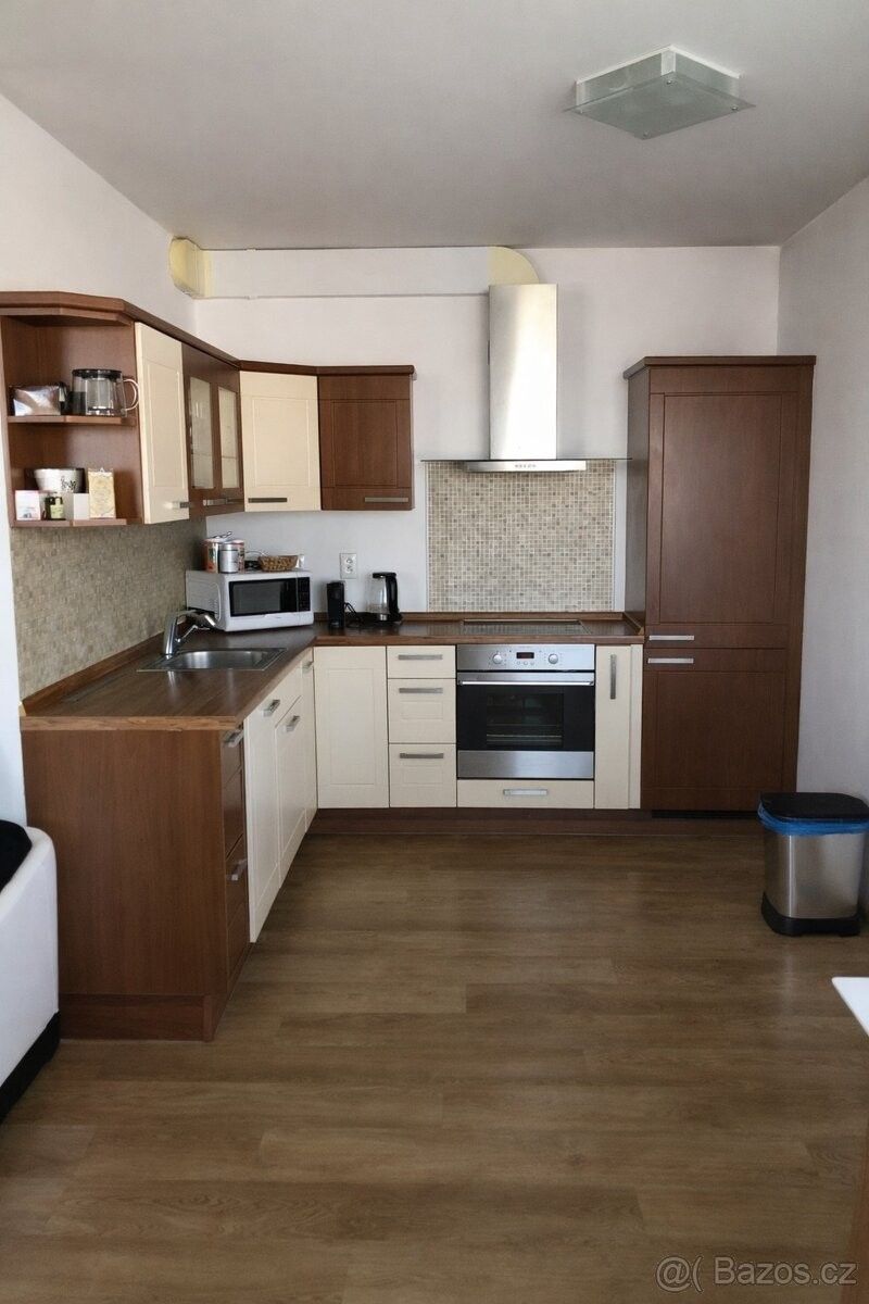 Pronájem byt - Praha, 149 00