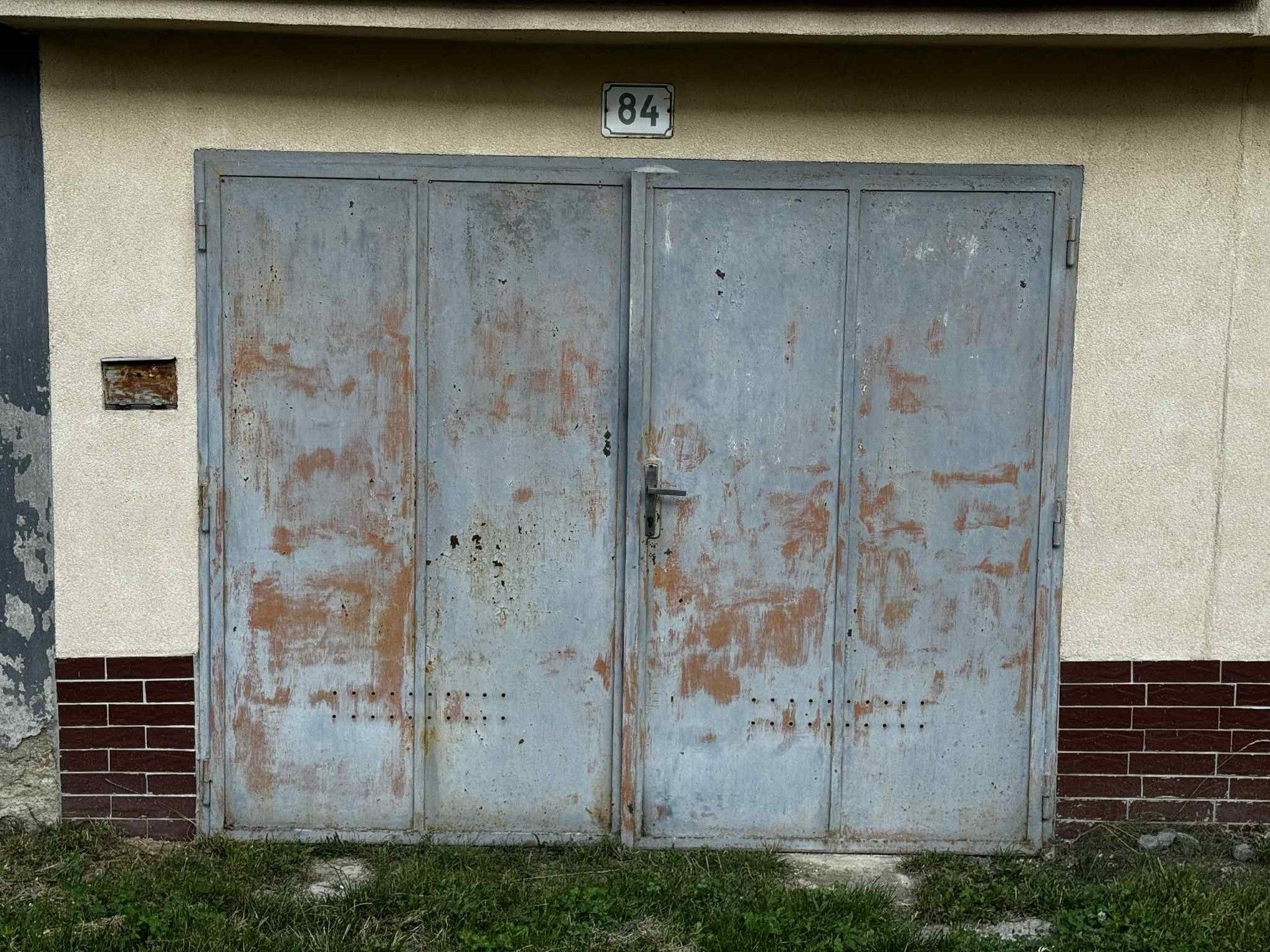 Garáže, Víta Nejedlého, Vyškov, 18 m²