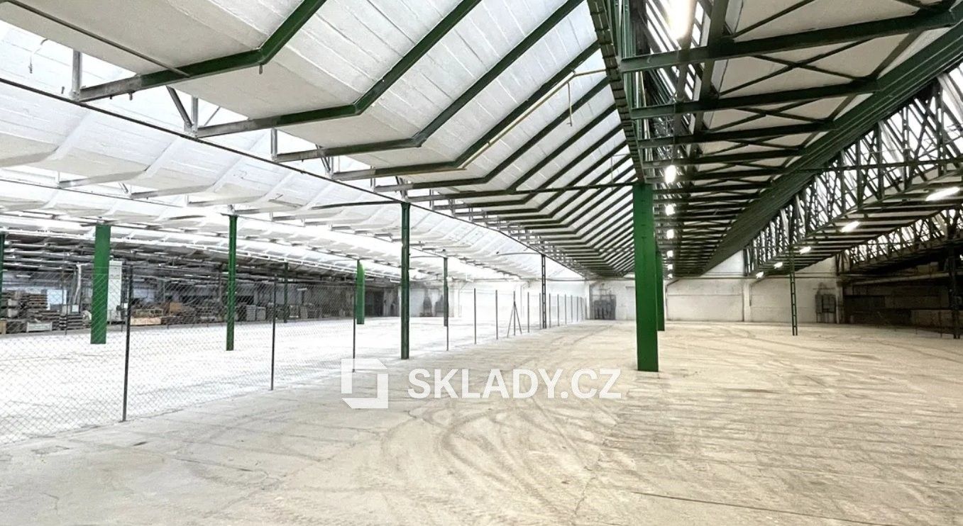 Sklady, Louny, 2 700 m² - 1