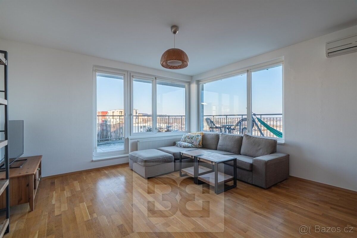 Pronájem byt - Praha, 190 00