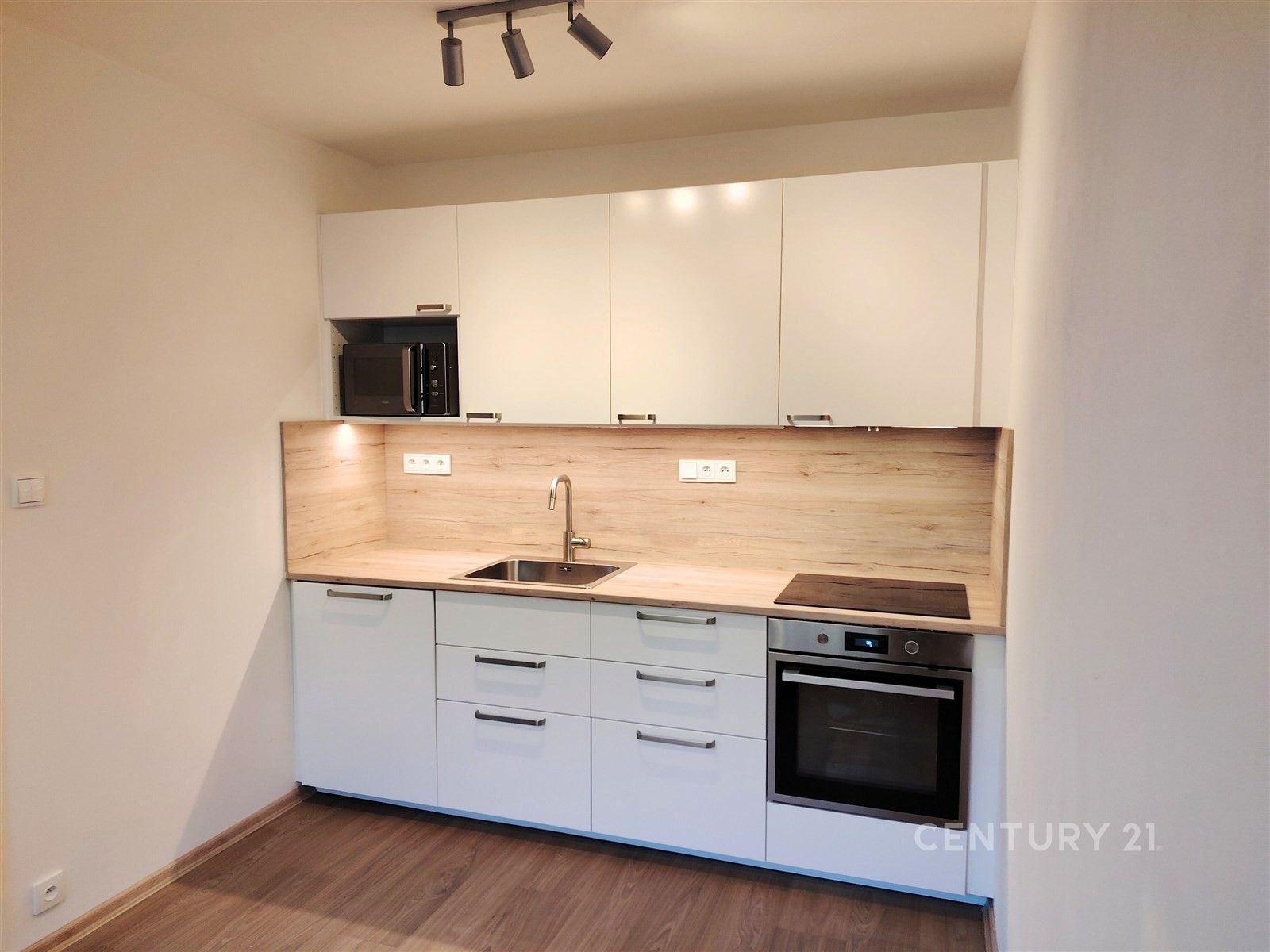 3+kk, Bílinská 498, Praha, 53 m²