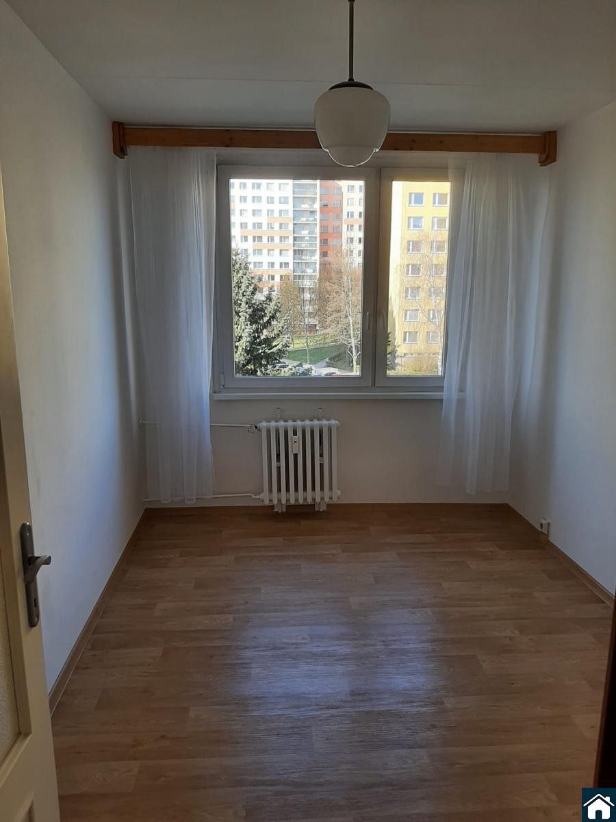 Byt 2+kk · 42 m² · Ciolkovského, Praha - 4