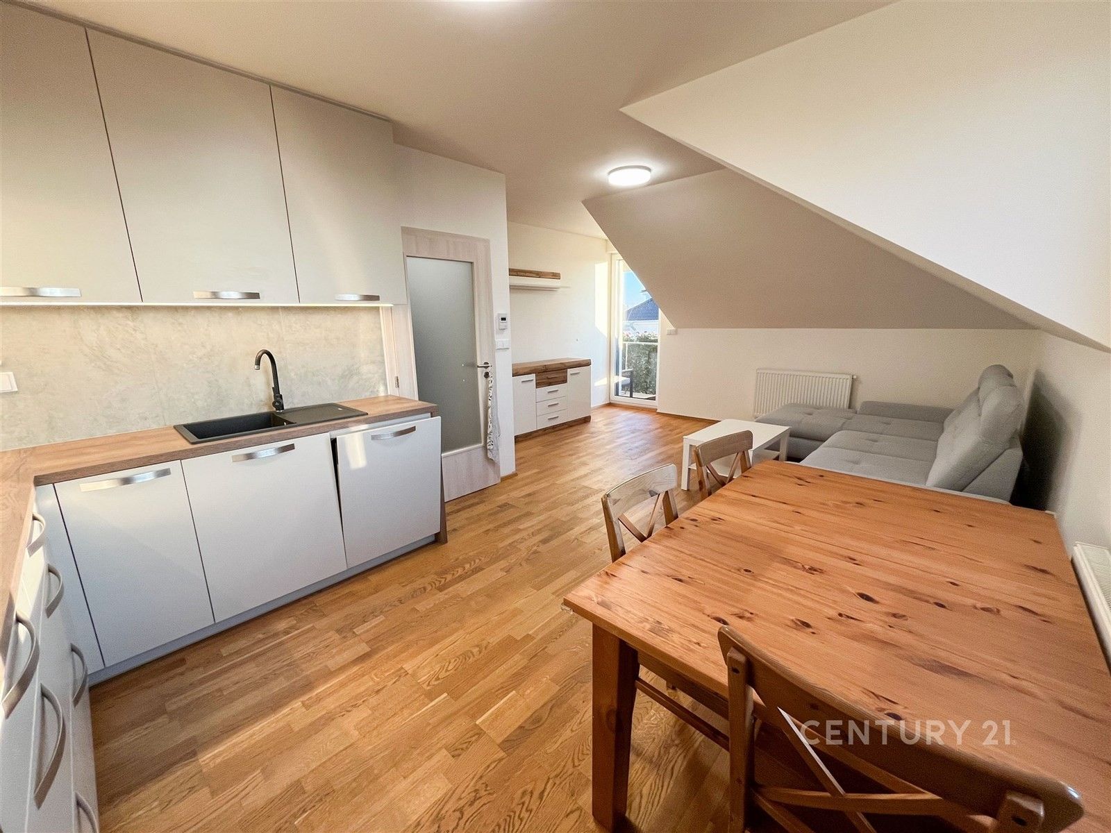 Byt 3+kk · 76 m² · Praha Sobín - 3