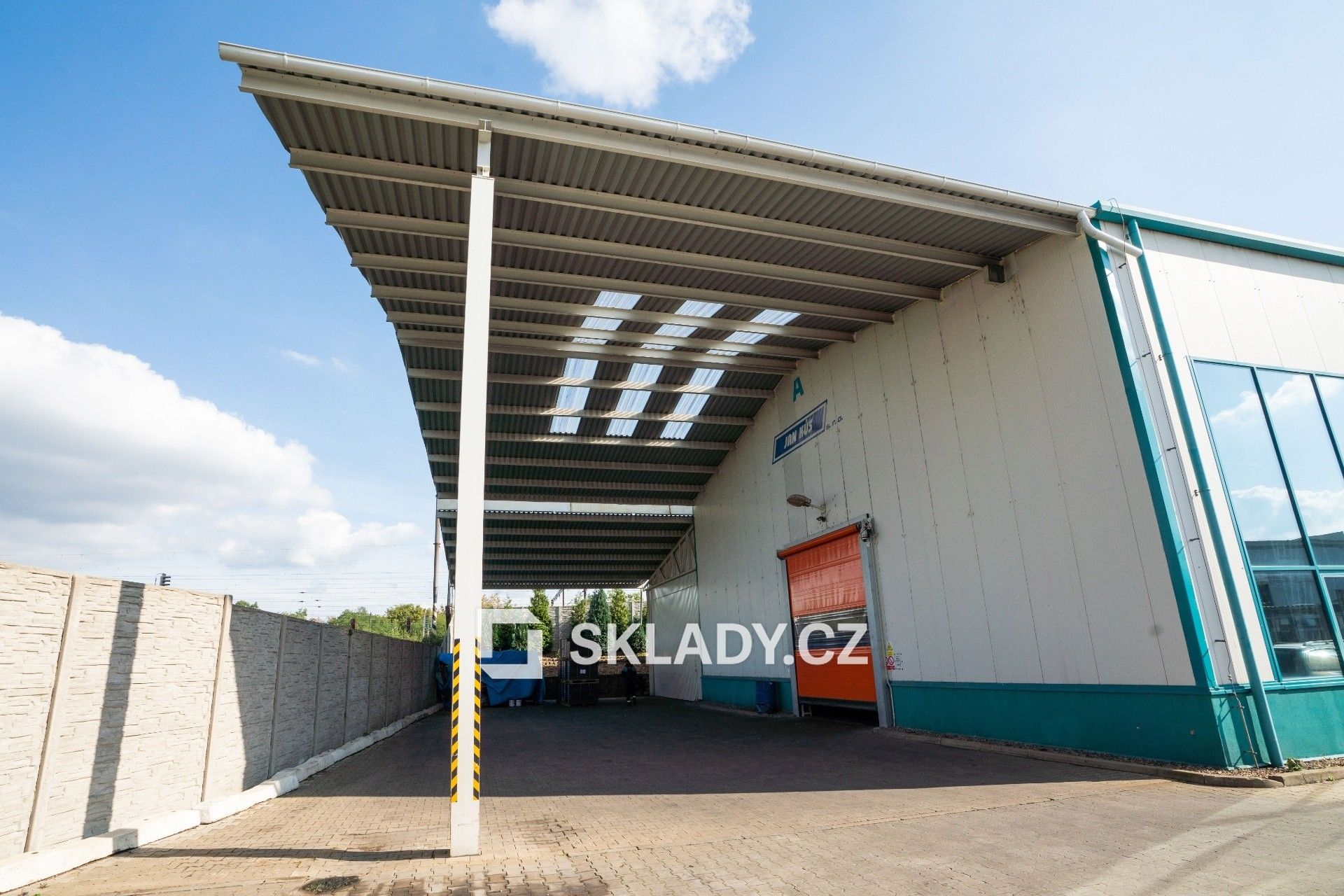 Sklady, Bílina, 736 m²