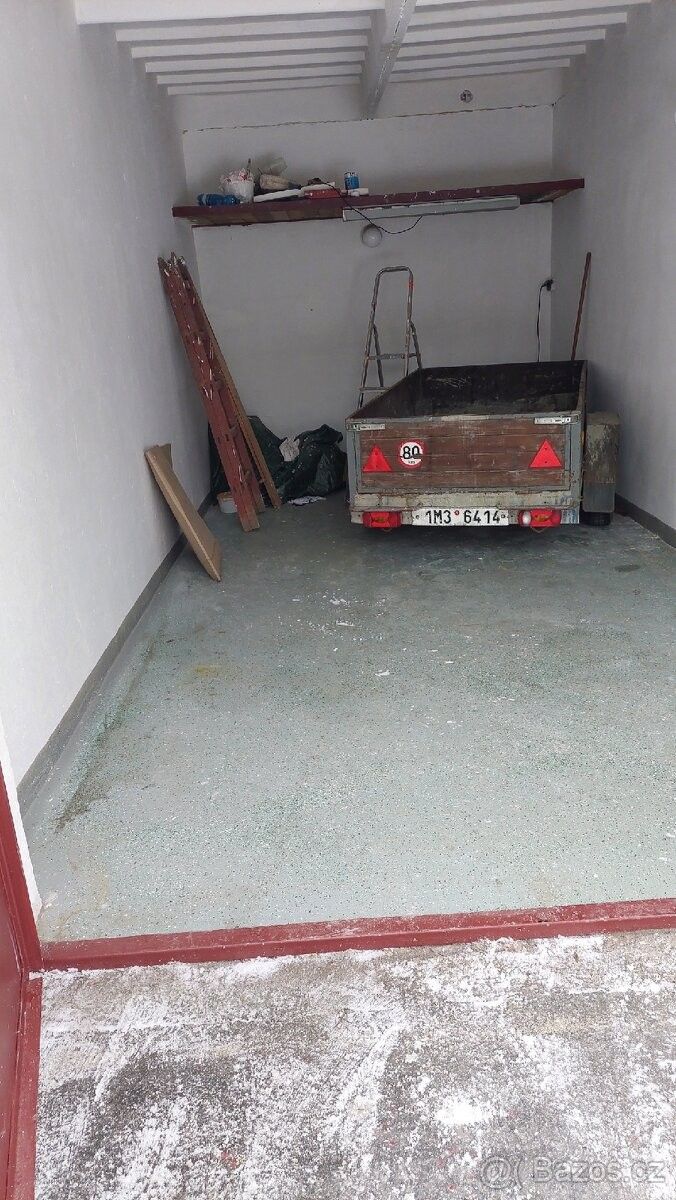 Garáže, Hranice, 753 01