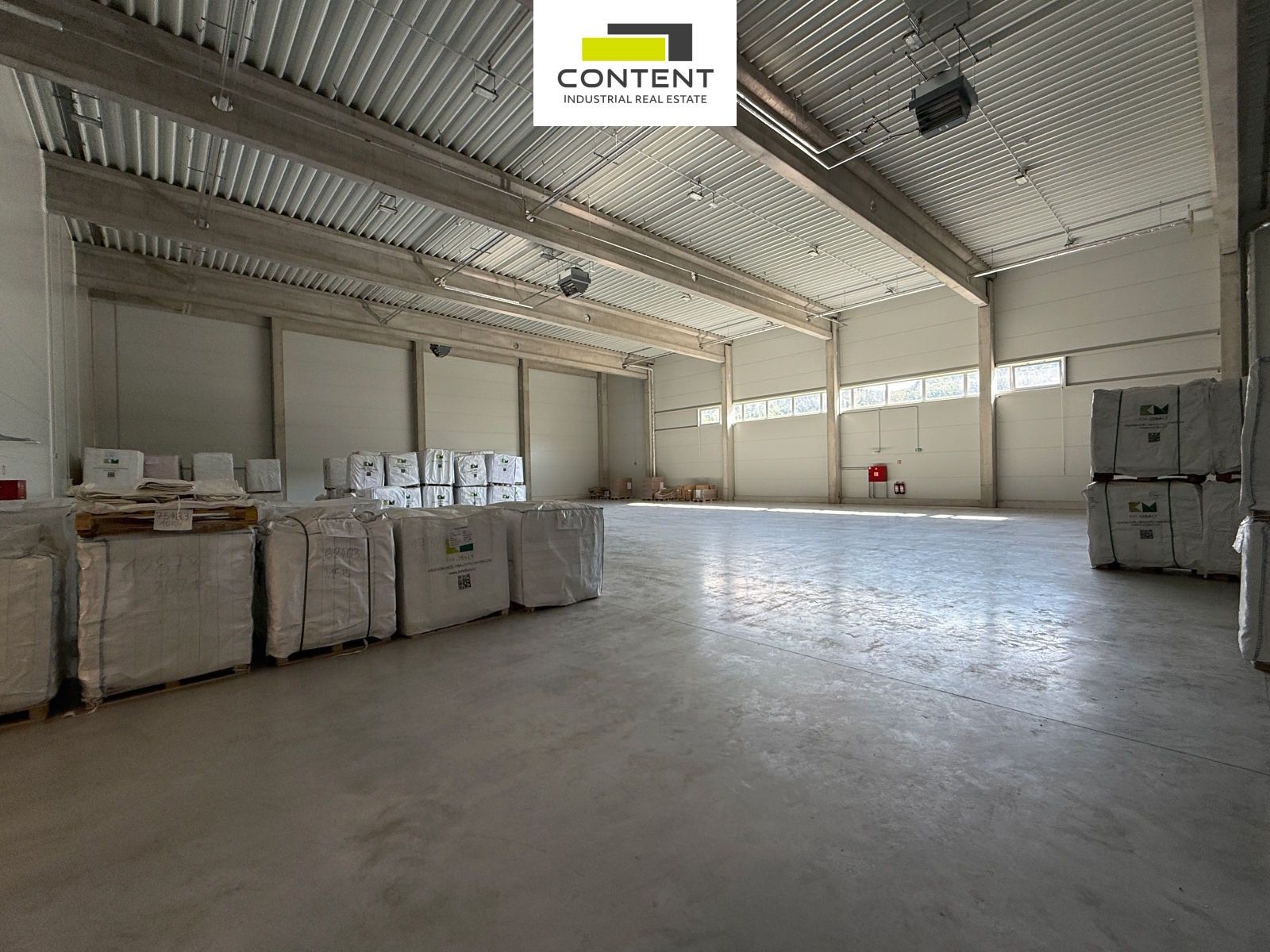 Pronájem sklad - Pod Dálnicí,Králův Dvůr, 875 m²