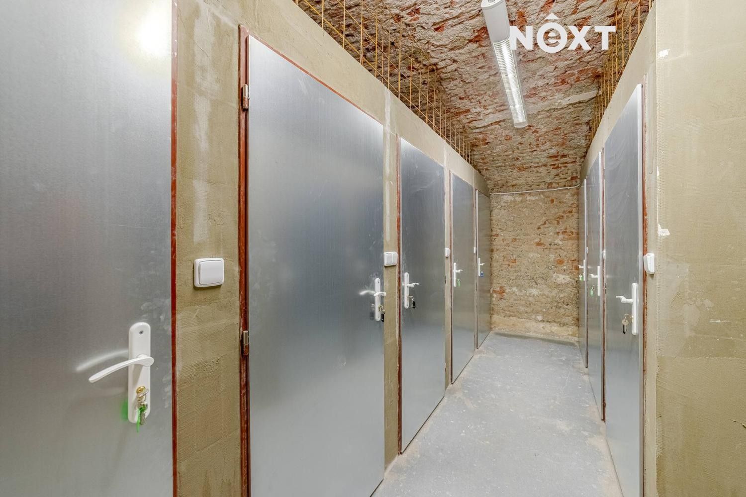 Ostatní, Palackého náměstí, Praha, 21 m²