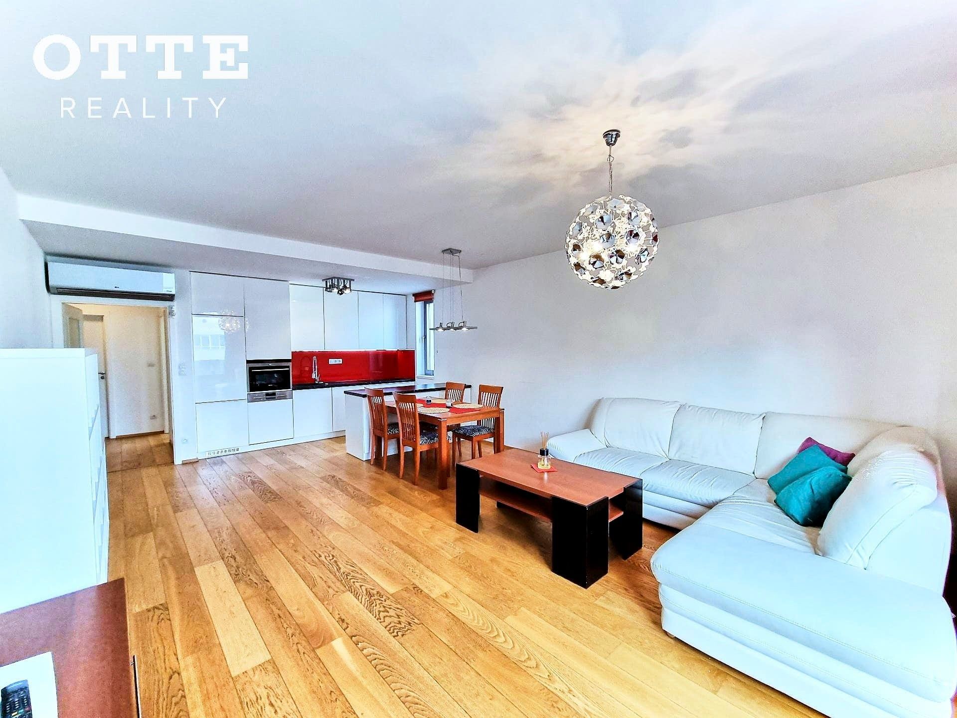 Pronájem byt 2+kk - Šafaříkovy sady, Plzeň, 57 m²