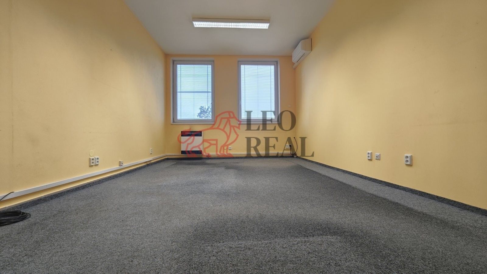 Kanceláře, Chvalovická 1076, Pečky, 71 m²