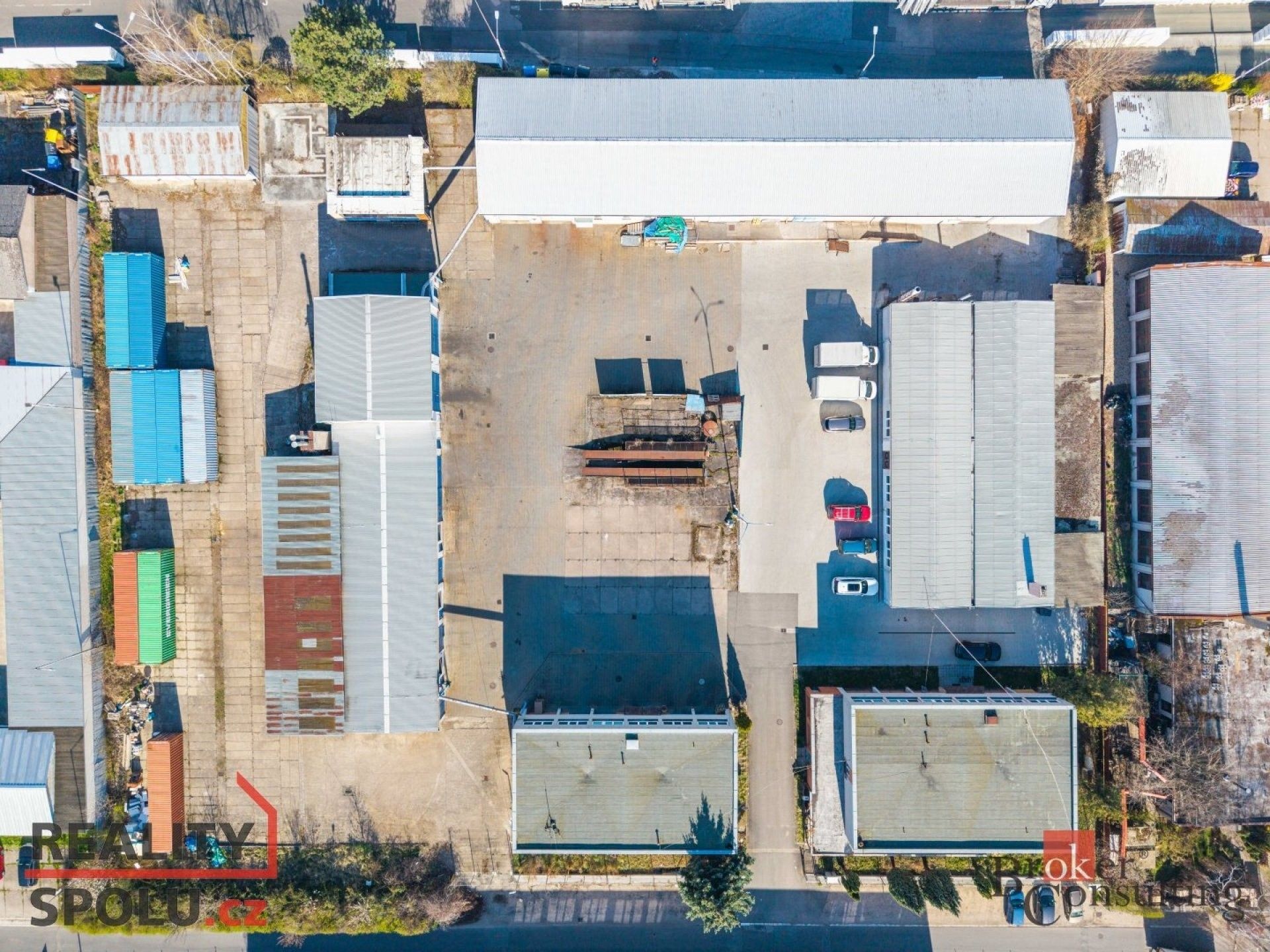 Pronájem výrobní prostory - Výrobní, Hradec Králové, 1 059 m²