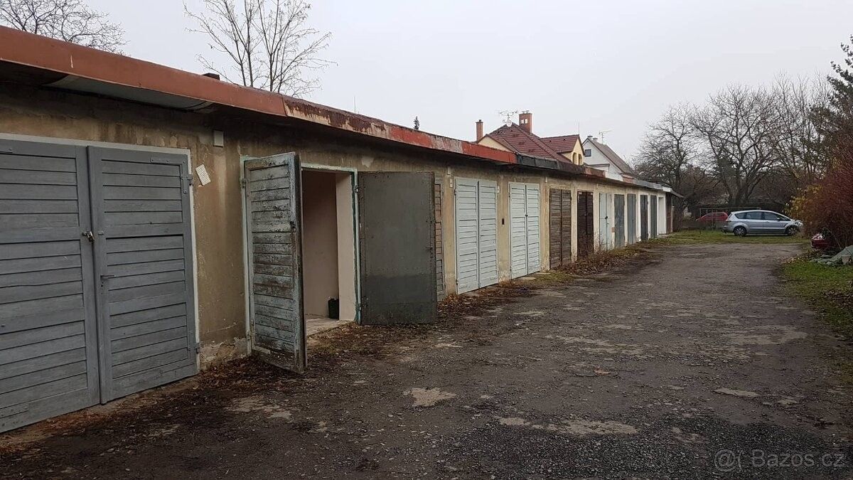 Garáže, Pardubice, 530 03 - 1