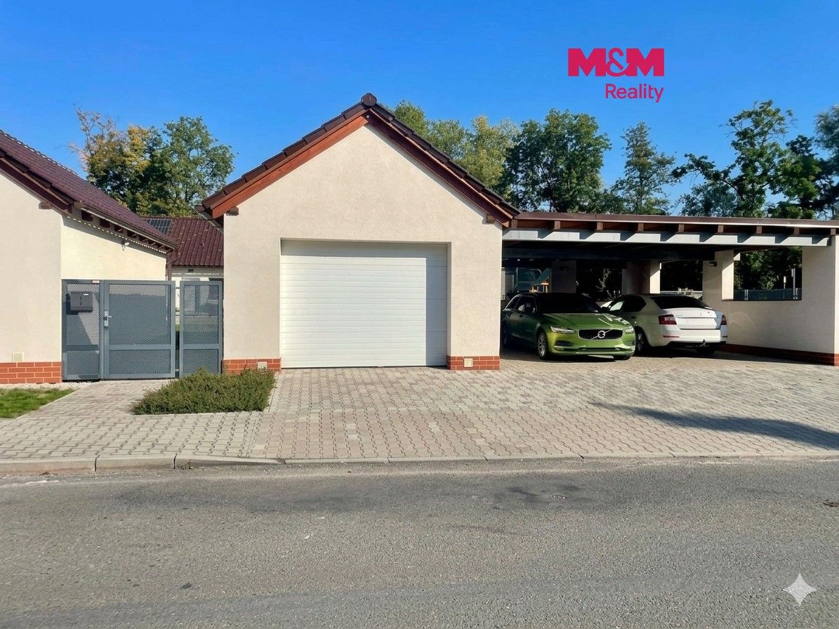 Garáže, Svinary, Hradec Králové, 28 m² - 1