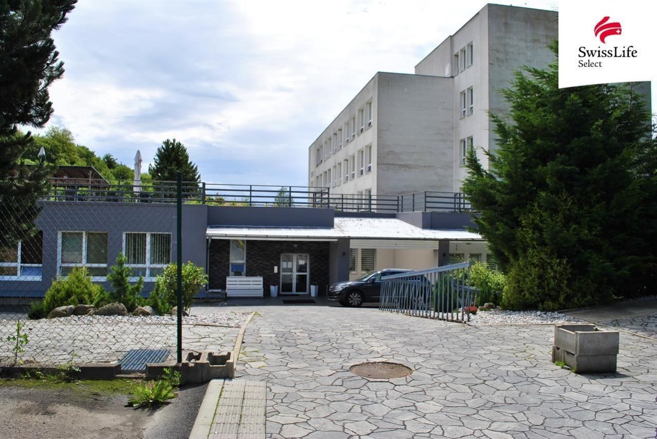 2+kk, nám. 8. května  , Meziboří, 54 m²