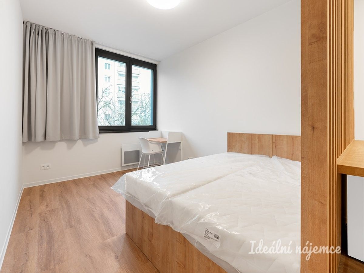 Pronájem byt 1+kk - Na Větrníku, Praha, 27 m²