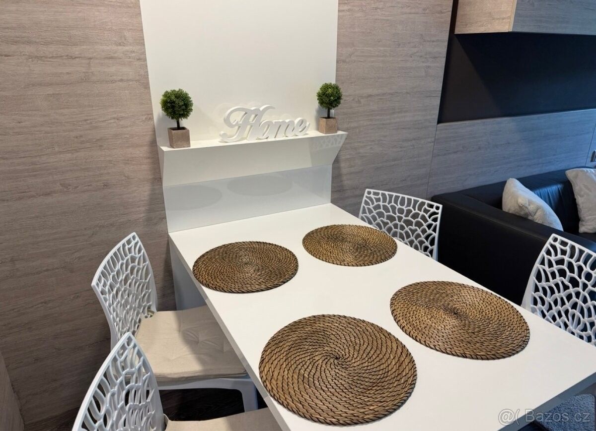 Byty, Pec pod Sněžkou, 542 21