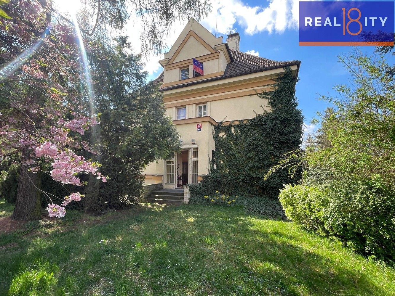 Rodinné domy, Praha - Dejvice, okres Praha 6, Hlavní město Praha, 528 m² - 1