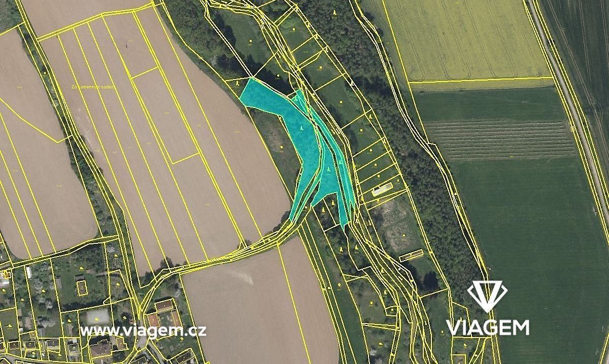 Les, 586 m²