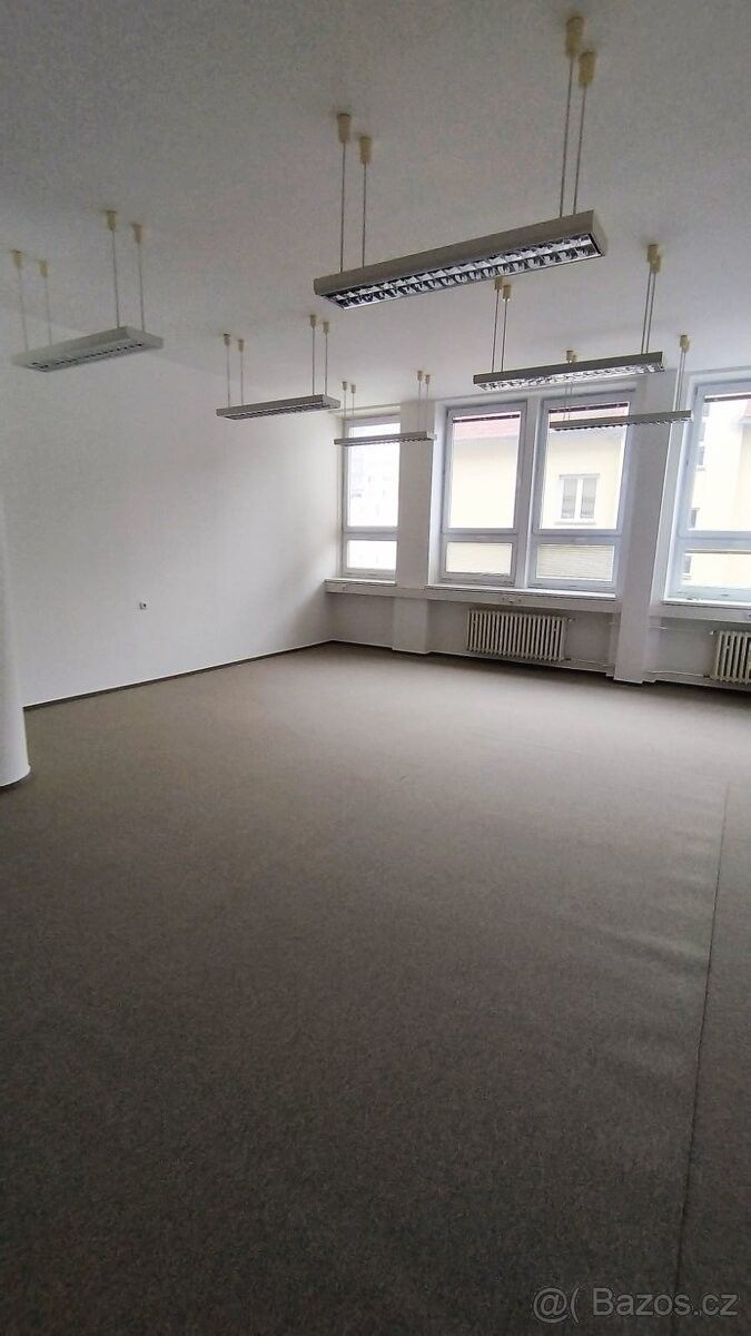 Kancelář · Zlín, 760 01 - 3