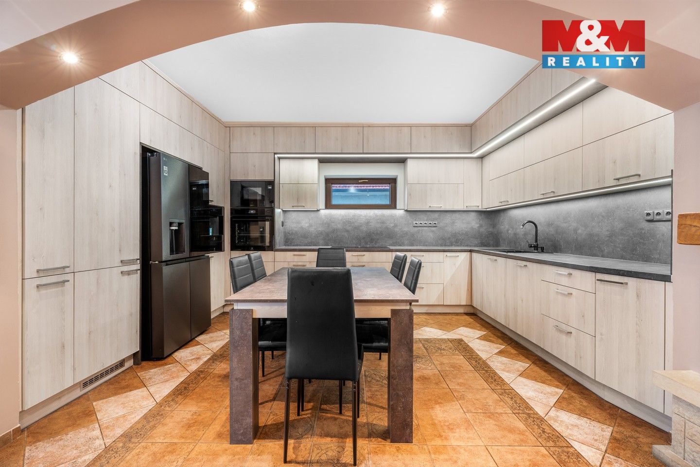 Prodej rodinný dům - Cyrila a Metoděje, Podbořany, 280 m²