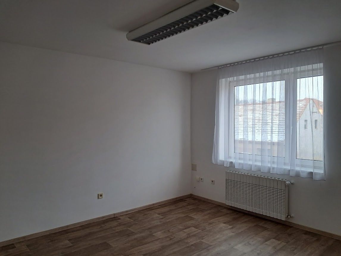 Kanceláře, Nový Bydžov, 504 01 - 1
