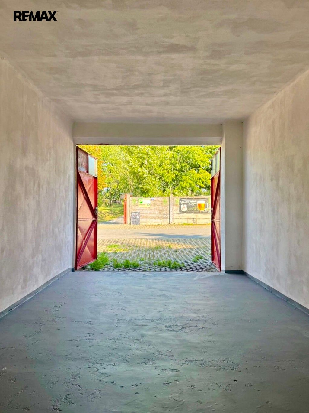Garáž · 17 m² · K sedlišti 665, Praha Čakovice - 4