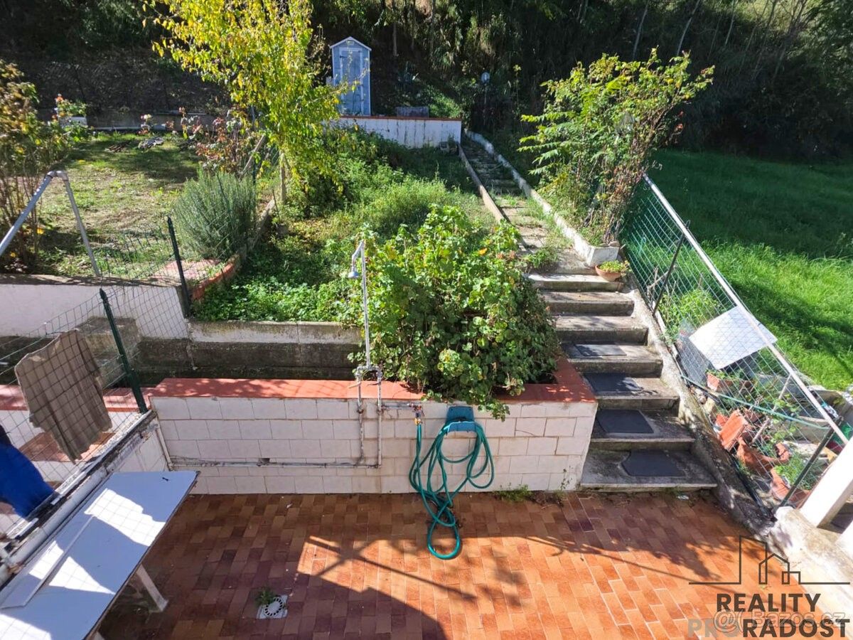 Byty, 987 66, Zahraničí