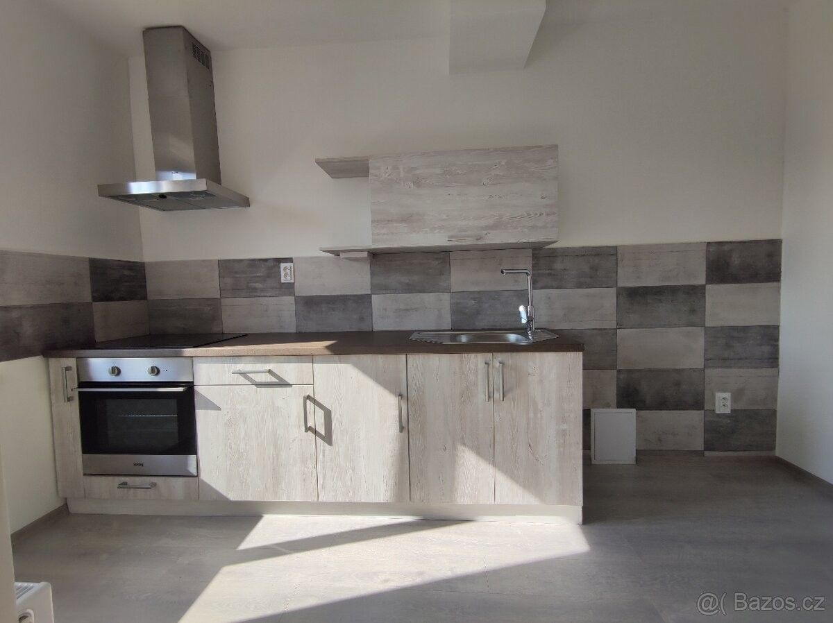 Pronájem byt - Mimoň, 471 24