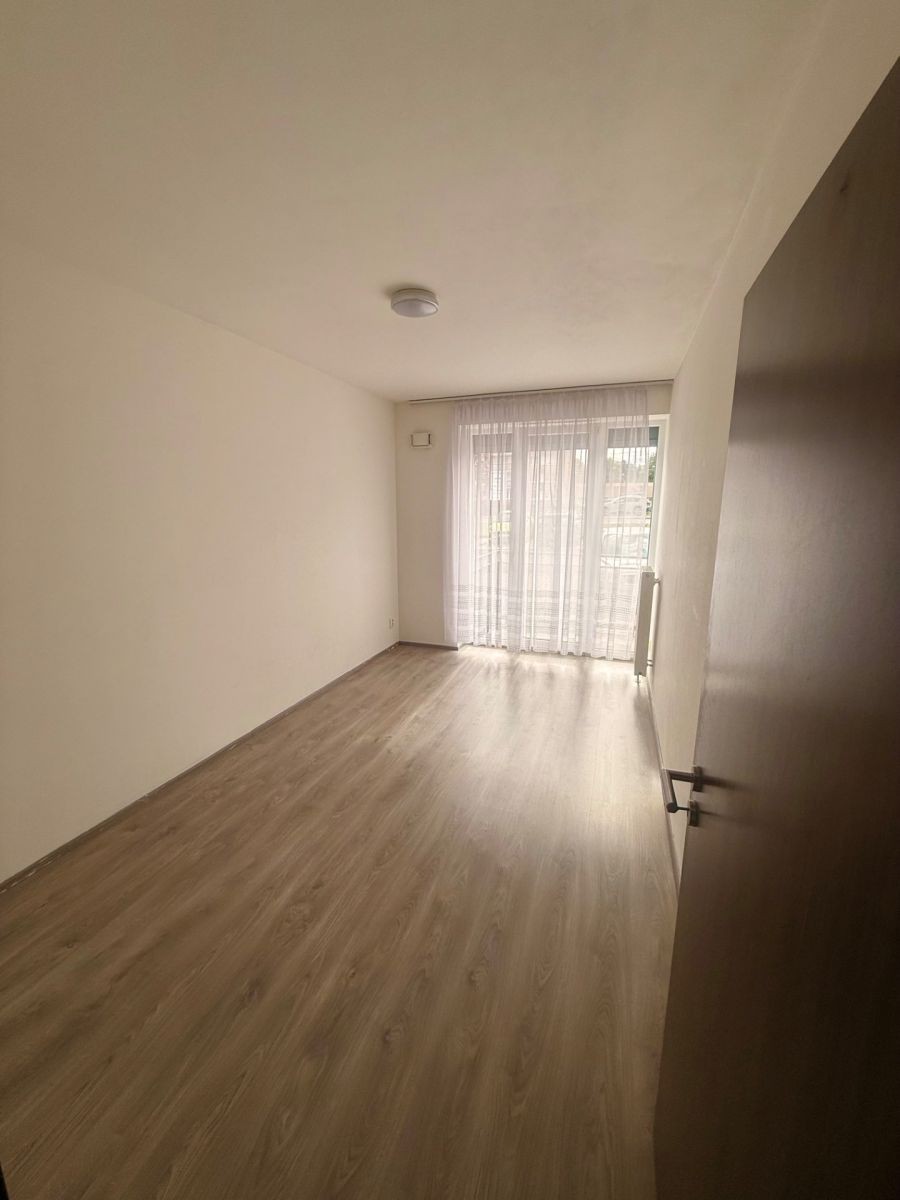 Pronájem byt 2+kk - Jaroslava Holečka, Kladno - Kročehlavy, Středočeský kraj, 52 m² - 2