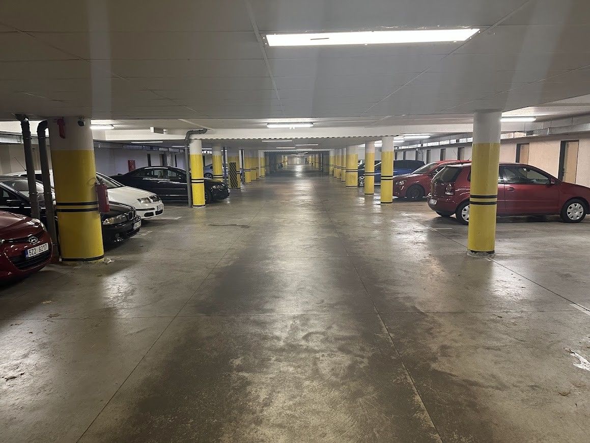 Pronájem ostatní - Pod Křiby, Zlín, 17 m²