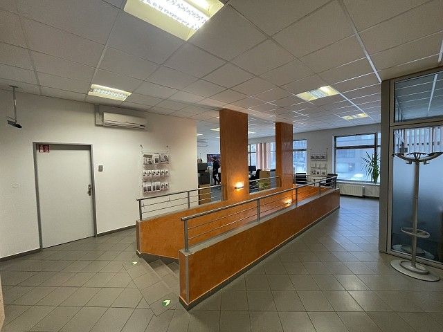 Obchodní prostory · 268 m² · Praha - Holešovice, okres Praha 7, Hlavní město Praha - 3